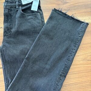 90’s relaxed high rise jeans.